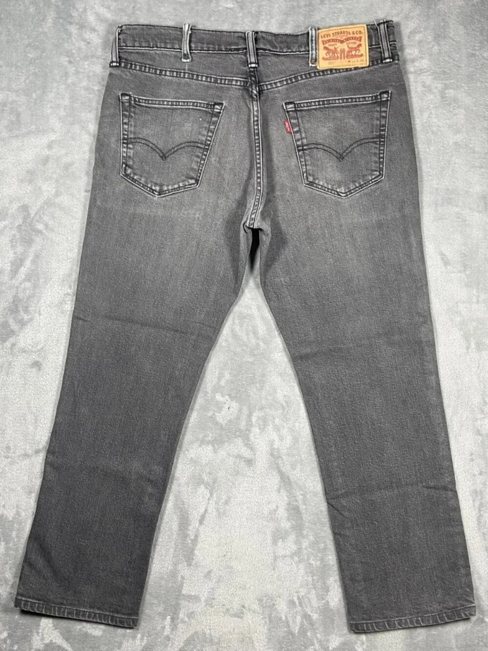 Levis good 📏